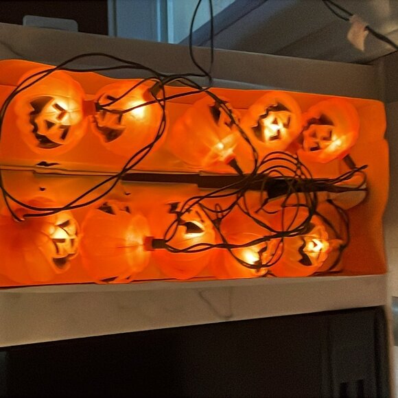 Vintage 90s Halloween 10 Light String Pumpkin Blow Mold Set with Box - 9 ft long - Picture 9 of 15